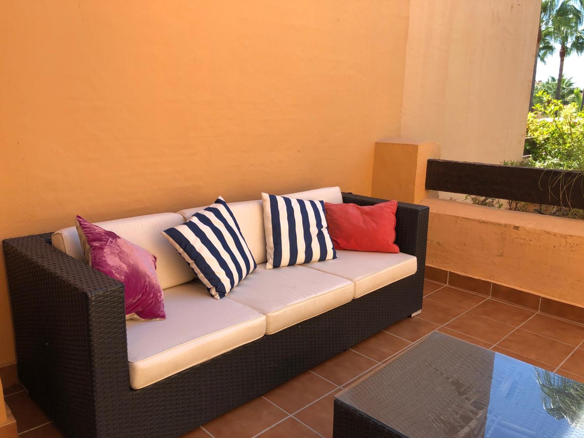 1320: San Pedro 2 Bed Penthouse Apartemen