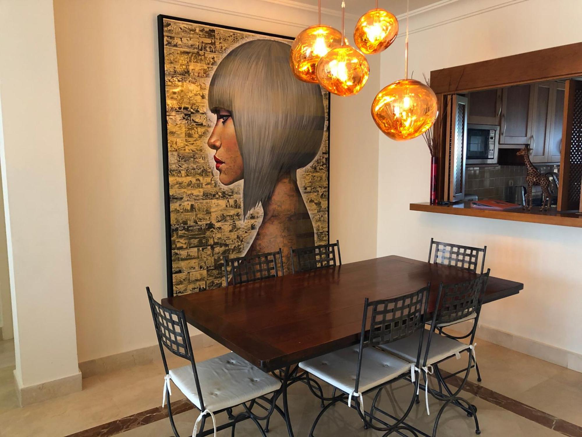 1320: San Pedro 2 Bed Penthouse Apartemen *